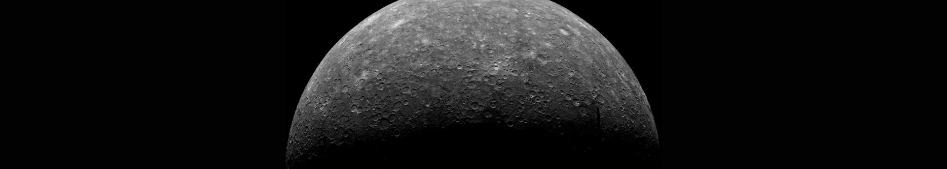 A tavaszi naplementében ragyogó Merkúr