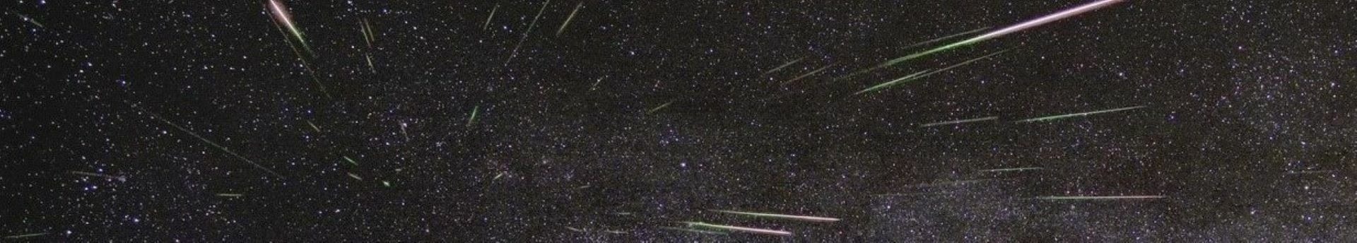 Vízöntőből érkező fényes villanások; az Éta Aquaridák csillaghullás ragyogja be az eget