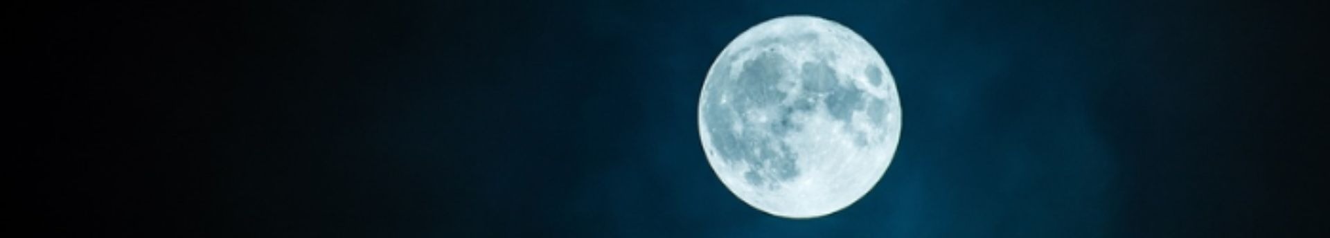 Az Elnath együtt áll a teleholddal
