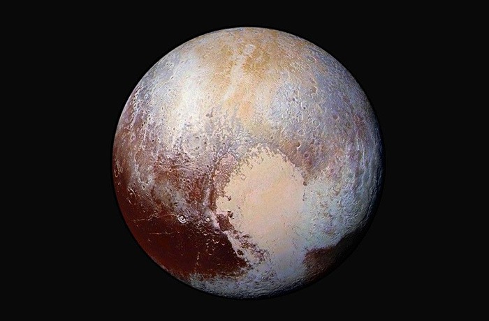 Amikor a Nap nyugszik, ő éppen kel: oppozícióban a Pluto