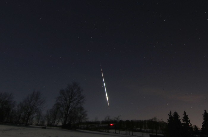 Meteorit becsapódását rögzítette a biztonsági kamera