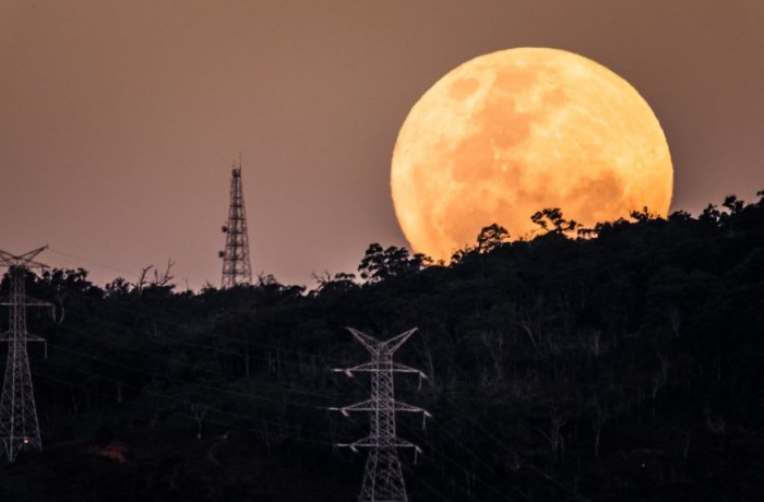 Szuperhold-határozó: szuperhold, virághold, vérhold és a bulvársajtó – mit is fogunk látni valójában?