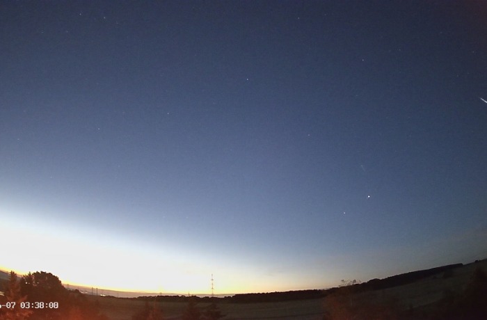 Mit önt a Vízöntő? – a Perseidák meteorraj versenytársa
