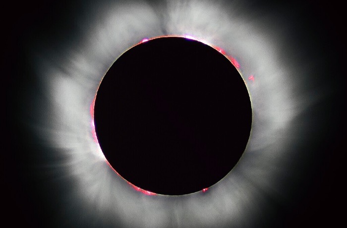 Közeleg a teljes napfogyatkozás Észak-Amerika felett