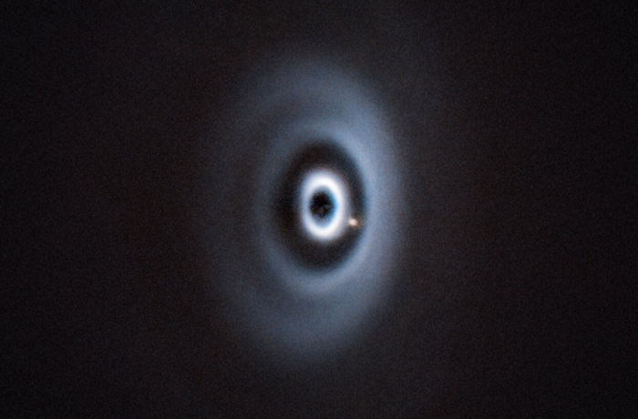 Ritka, erősen ragyogó növendékbolygót fedeztek fel az egyik chilei óriástávcsővel