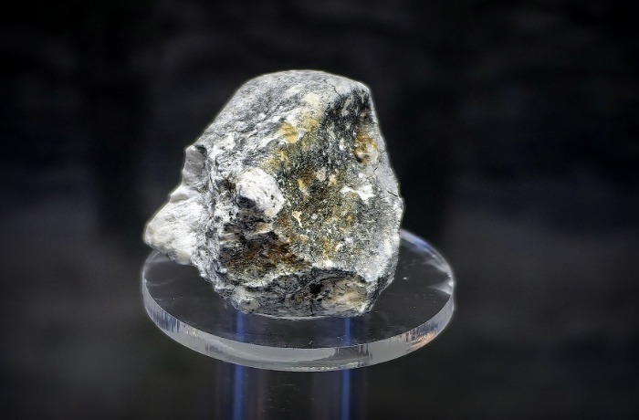 Magyar felfedezésű becsapódó kisbolygók darabjait állították ki a Svábhegyi Csillagvizsgálóban