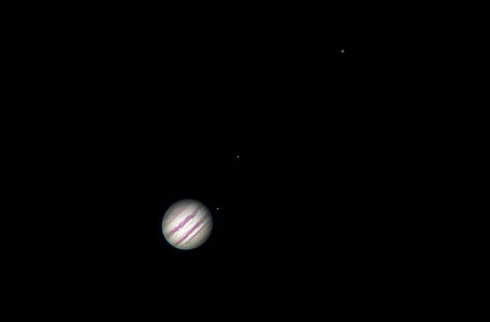 A téli égbolt tetején tündöklő Jupiter