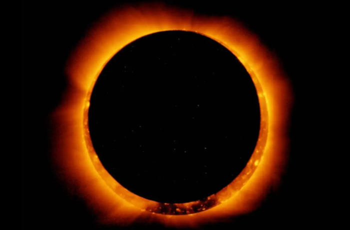 Tűzgyűrű a jég felett – gyűrűs napfogyatkozás az Antarktisz egén