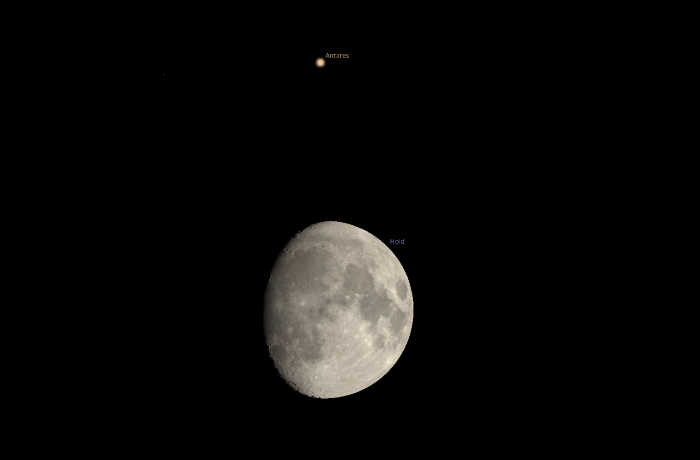 Az ezüst és a vörös párosa: együtt áll égi kísérőnk, a Hold és a Skorpió szíve, az Antares