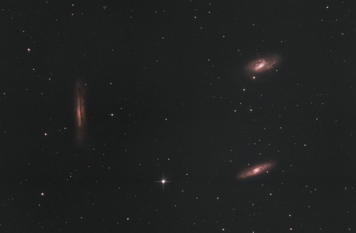 A Vesta húzogatja az oroszlán galaxisbajszát!