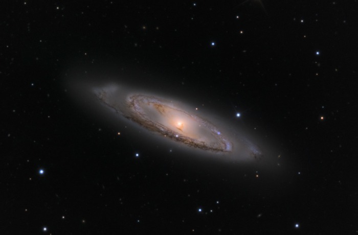 Messier 65 – az Oroszlán egyik galaxisa