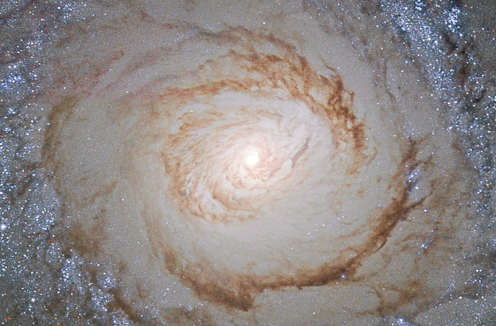 Messier 94 – a Macskaszem-galaxis