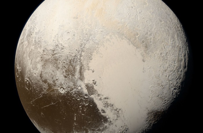 Oppozícióban a Pluto