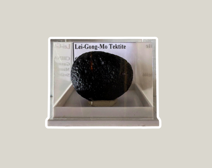 Maoming tektit, kőzetüveg